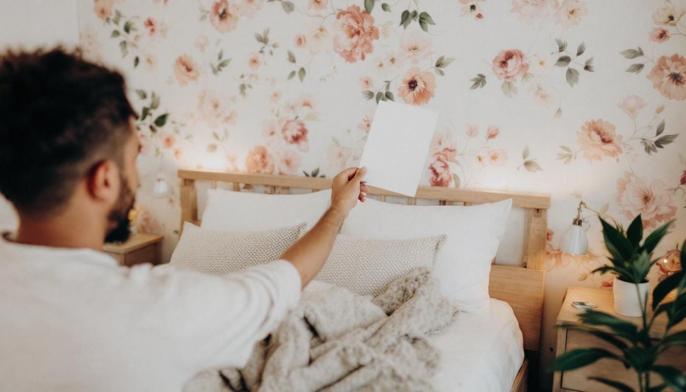 Wie man durch Tapetenwahl das Schlafzimmererlebnis verbessert